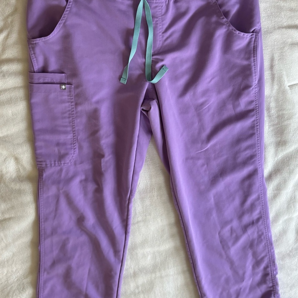 Figs Purple Women's Kade cargo scrub pants